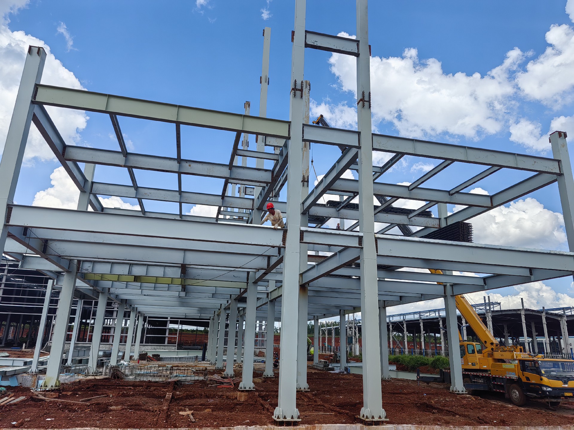 廠房鋼結構施工13131801767.jpg